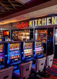 Responsible gaming reminder beside bbkk live casino style table guide